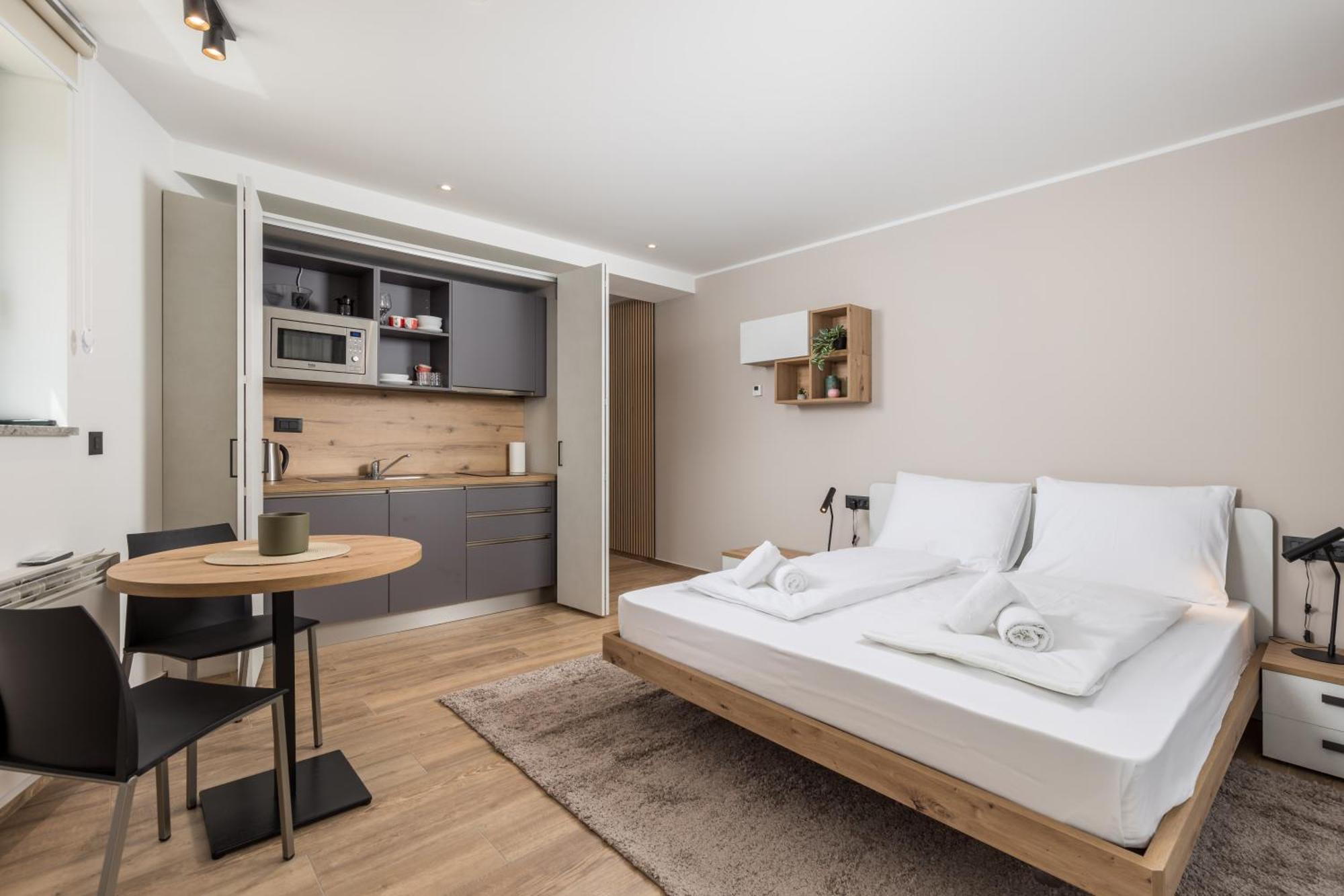 Belinda Apartments With Balcony Опатия Екстериор снимка