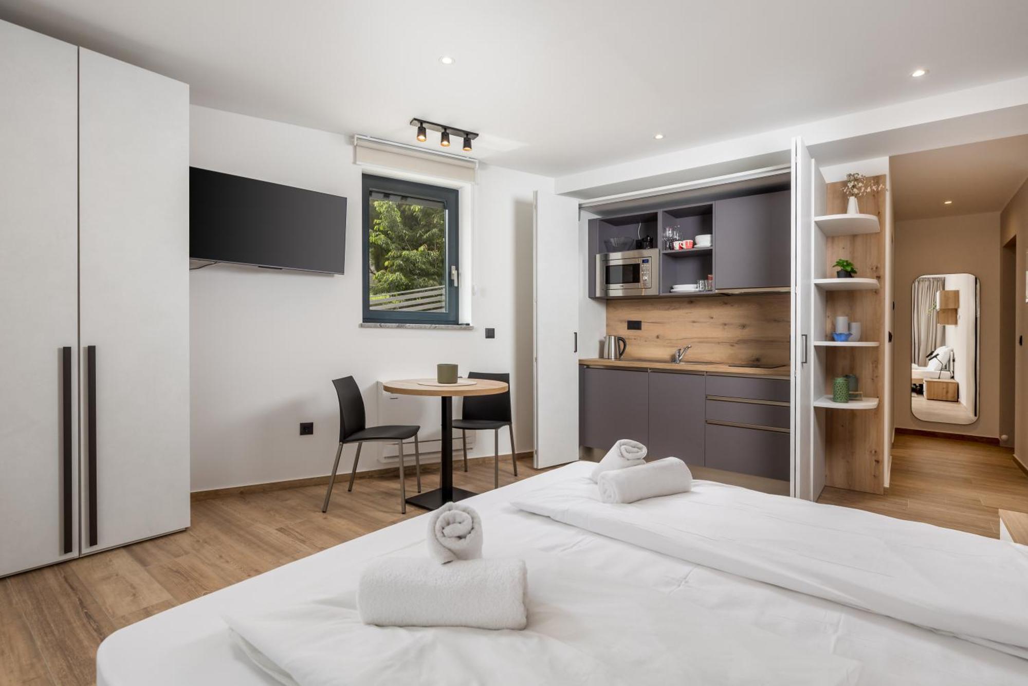 Belinda Apartments With Balcony Опатия Екстериор снимка