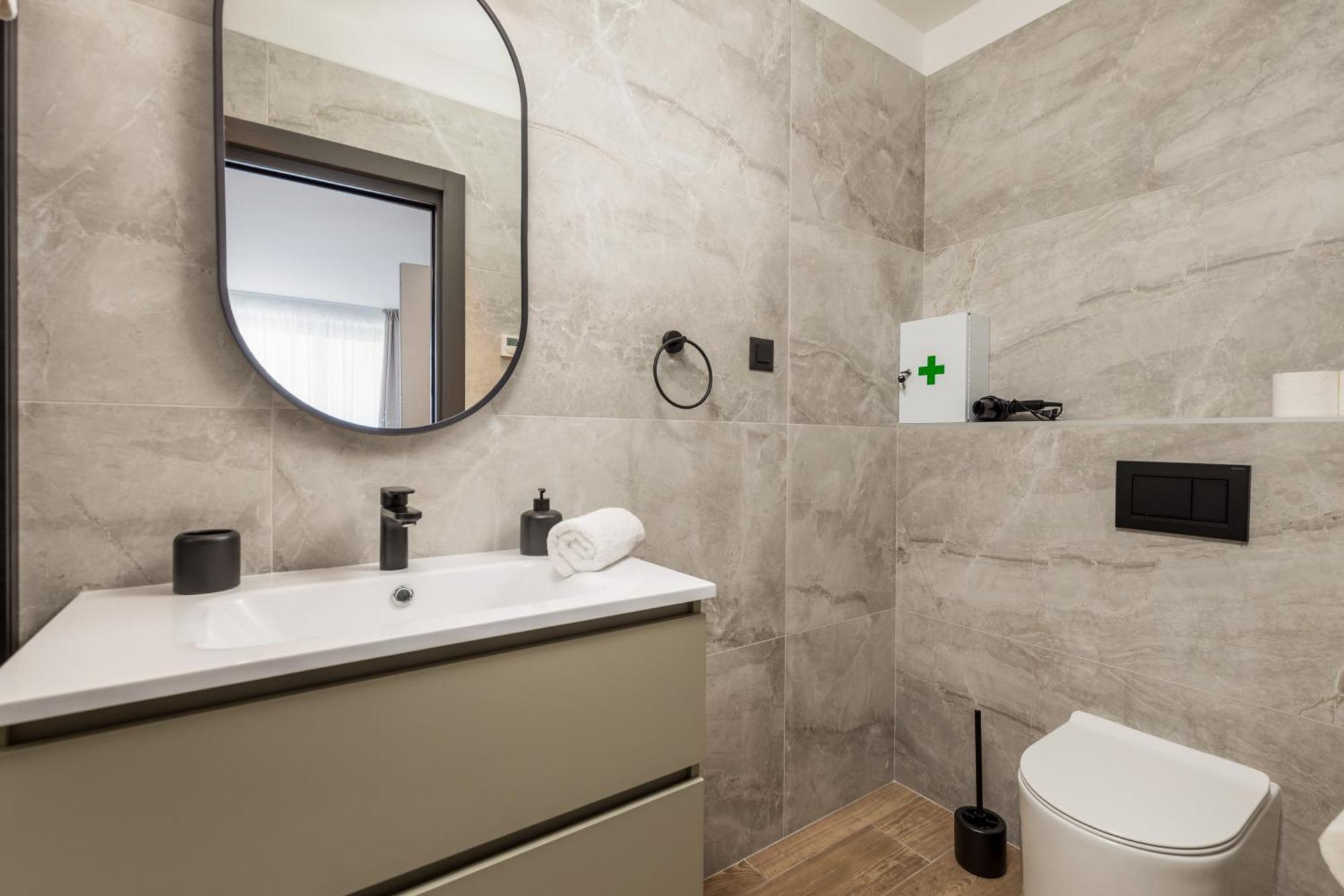 Belinda Apartments With Balcony Опатия Екстериор снимка